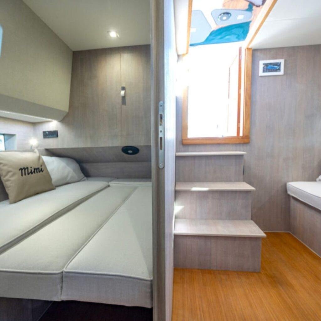 Boat-with-Cabin-and-Wc-for-rent-in-Positan