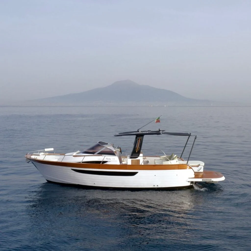 Mimì 11 Boat For Charter in Amalfi